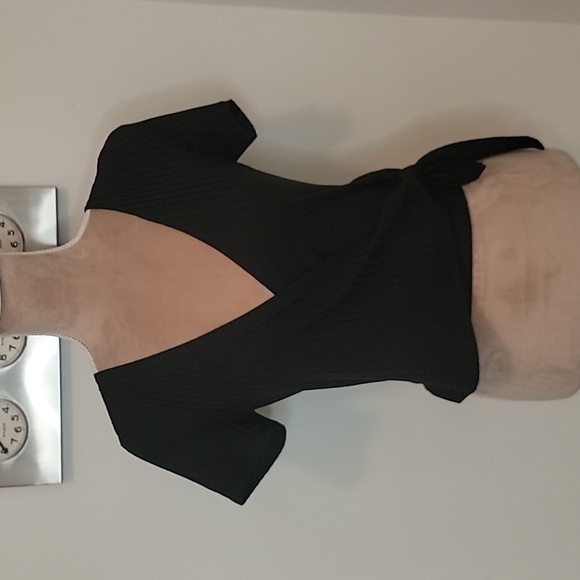 Ten Sixty Sherman. Black Wrap Front Top, Size XS - Picture 1 of 8